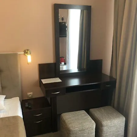 18 Мини-отель