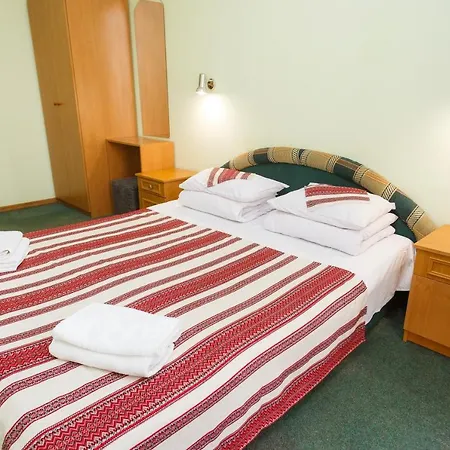 18 Мини-отель